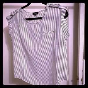 🎁MILK&HONEY white with black stripes Size S NWOT
